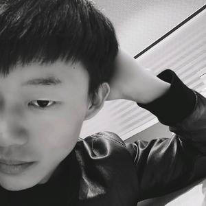 奔跑的大春头像