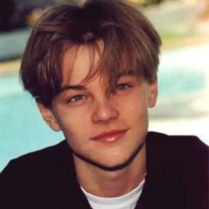 ᵕ᷄≀ ̠ᵕ᷅借晚风叙旧头像