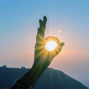 梅子爱美食，爱生活头像