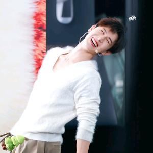 林锐的小树苗头像