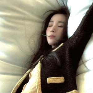 𝙔𝙞𝙞𝙪𝟳头像