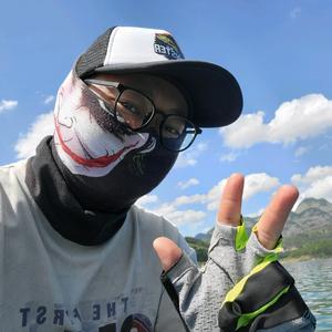 拿鱼摸虾玩泥巴头像