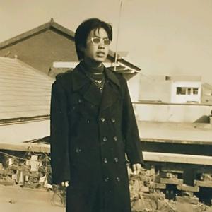 东方  石可头像