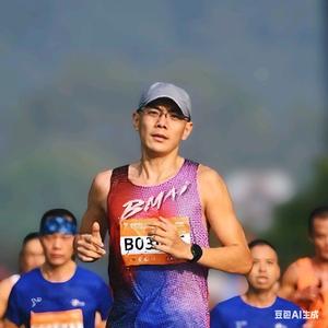 雪峰@马拉松&击剑头像