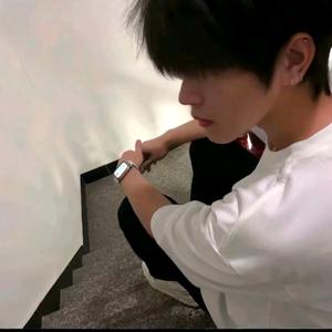 一小截^◡^头像