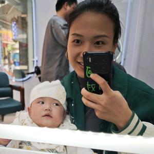 坚强的小迪头像