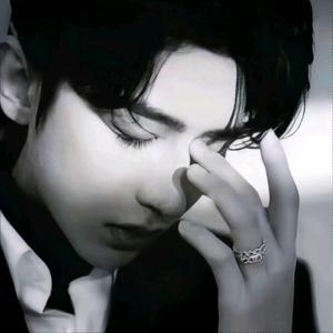 ཀ༉江上࿔༎࿔闲人⚠️༻头像