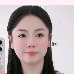 丽儿教化妆头像