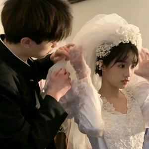 ItsliorioxD（见过邓紫棋版）头像