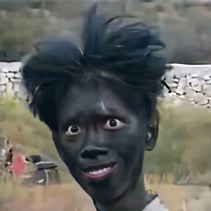 一🥣吃不饱头像