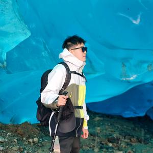 山行者七哥头像