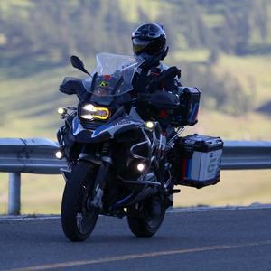 行 万里机车仿☞阿华头像