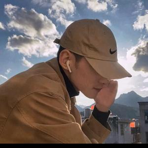 爱吃零食的糟老头头像