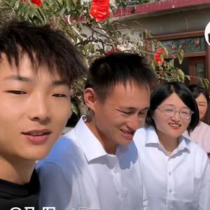 马军一家人头像