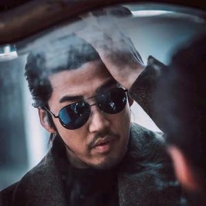 在一个纬度思考头像