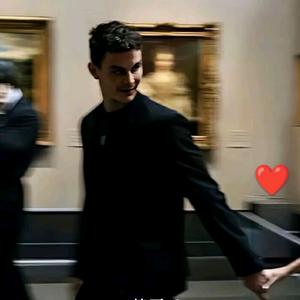 遗失的ˡᵒᵛᵉ头像