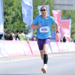 爱跑步的峰哥⁴²·¹⁹⁵ᵏᵐ🇨🇳头像