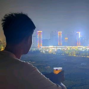 给你奶瓶踢飞头像