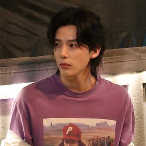 666_buss 🍒（见过安宇）头像