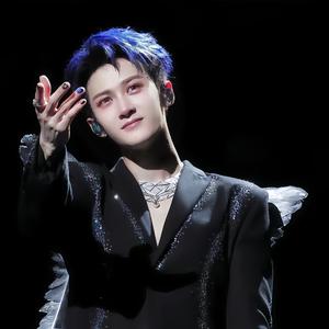 莫莫追随檀健次头像