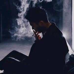 @🚬᭄局ジ外໊人ꦿ࿐头像