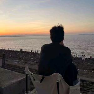 来自你的俊豪头像