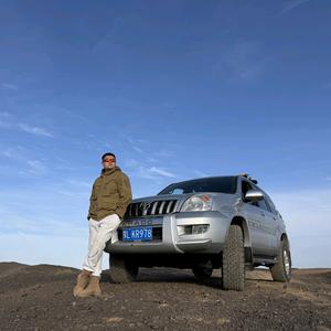 许巍 【渡阴山领队】头像