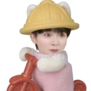 小深爱吃土豆丝头像