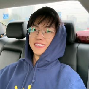 灿阳想扶正头像