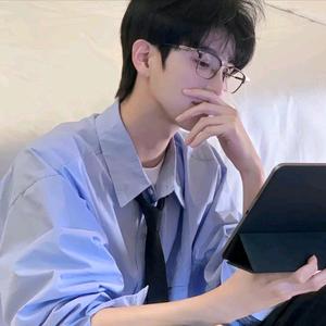 鹤叔🇨🇳头像