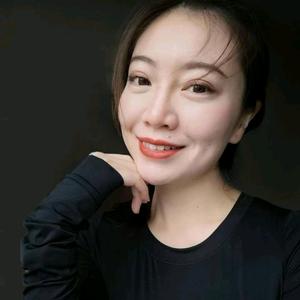 是郭佳呀头像