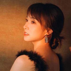 收报废车的小姐姐头像