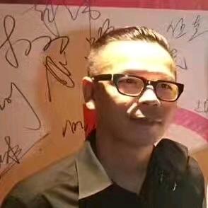 深圳职场造型丁丁头像