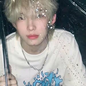 江晚还不睡头像