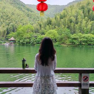 大胆小何（努力涨粉版）头像