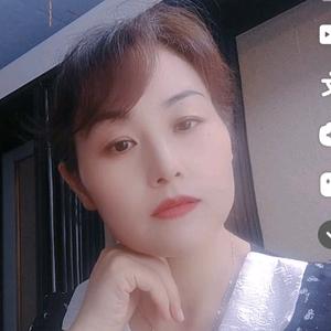 叶子爱分享头像