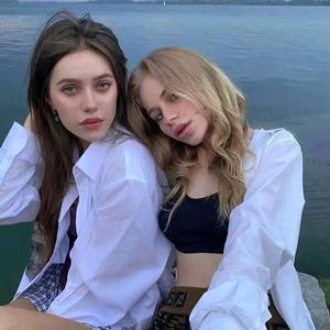 德拉日常. 🤍头像