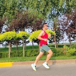 自由跑步人头像