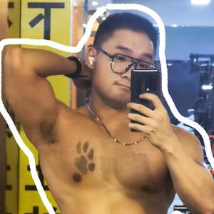 黑皮柯不壮头像