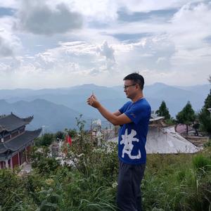 余霞客（老鱼穷游野线笔记）头像