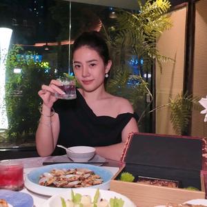 老板娘小晚头像