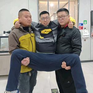 中年三大叔丶(正定)头像