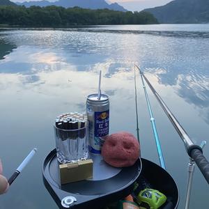 w  y  z  d   z头像