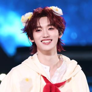 蓝莓炒年糕🫐头像