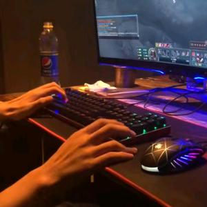 点击填写名字头像