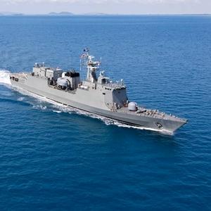 柳岸钓金鳞渔者头像