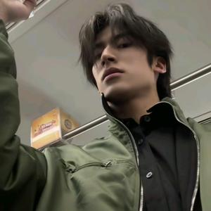 路易斯约瑟富头像