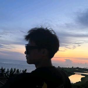 中榜教育小熊老师头像