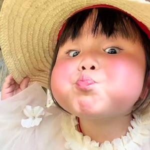 巷子里旧旧的小孩头像