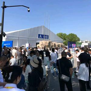 艾自然全铝家居，顶墙门柜同色头像